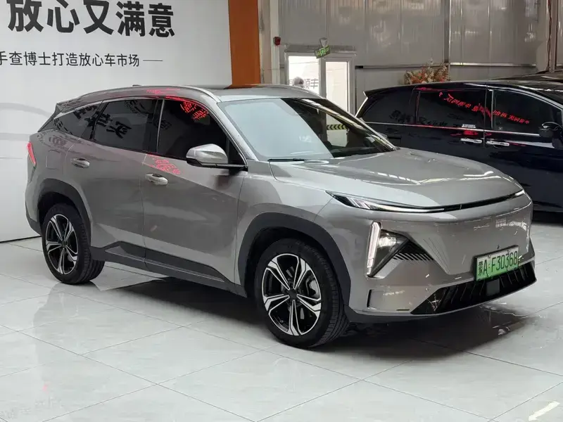 2023 Geely Galaxy L7 с пробегом 27 000 км