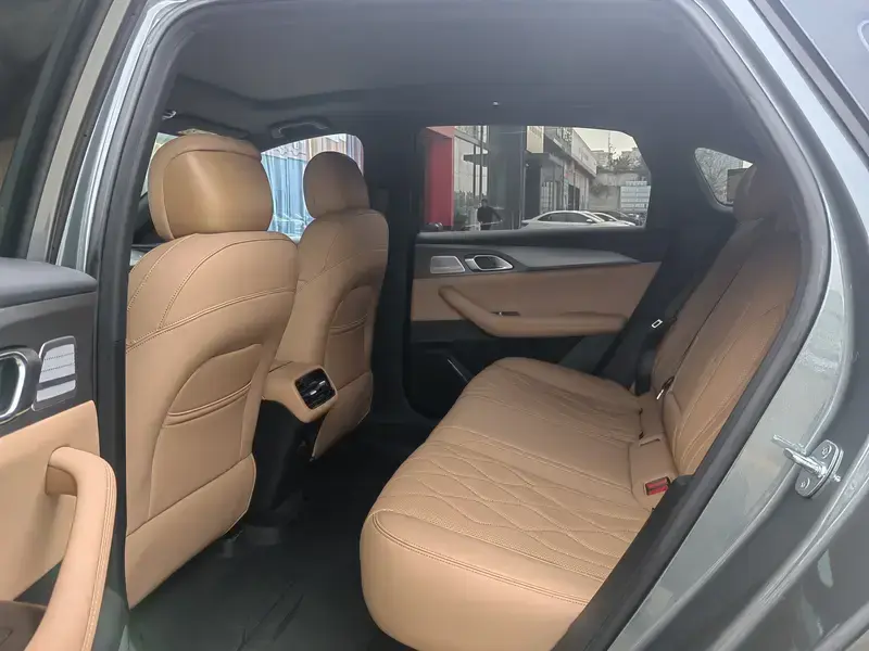 2025 Geely Galaxy A7 с пробегом 2 800 км