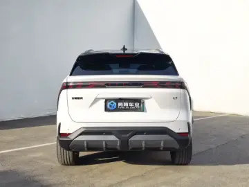 2023 Geely Galaxy L7 с пробегом 60 000 км
