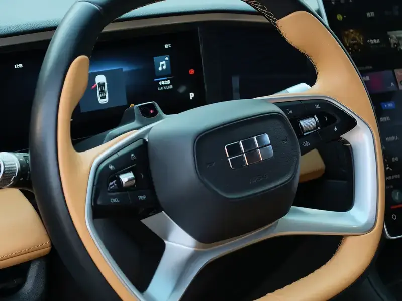 2023 Geely Galaxy L7 с пробегом 60 000 км
