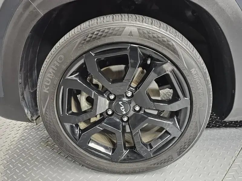 2023 Kia Seltos с пробегом 33 422 км