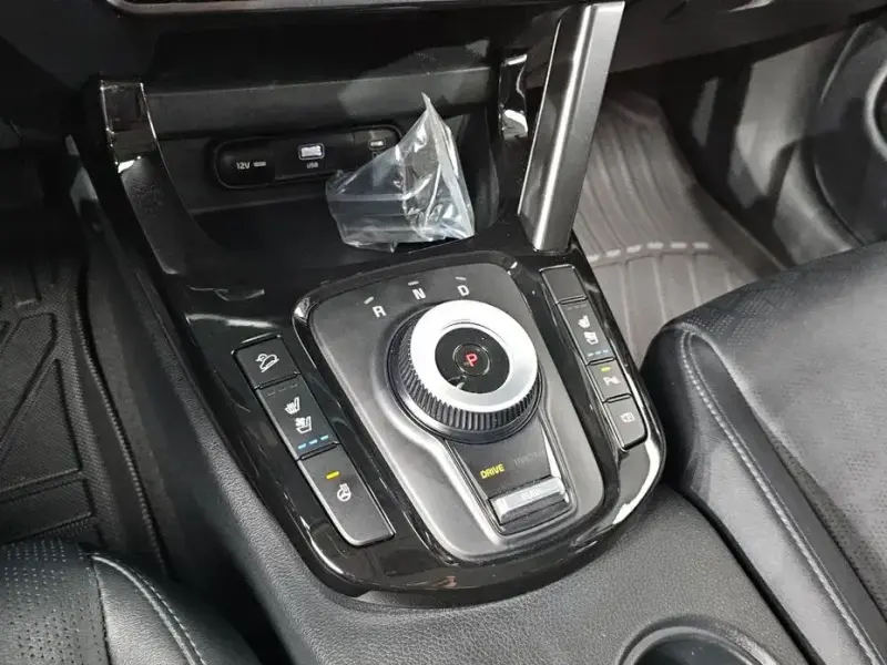 2023 Kia Seltos с пробегом 33 422 км