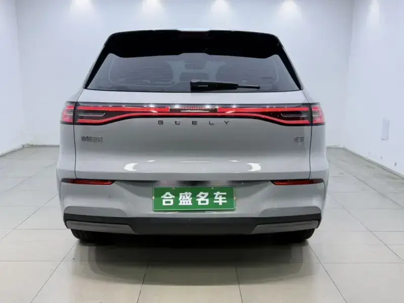 2024 Geely Galaxy E5 с пробегом 14 000 км