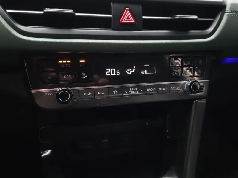 2023 Kia Seltos с пробегом 17 646 км