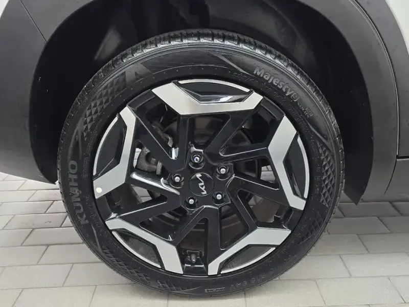 2024 Kia Seltos с пробегом 13 054 км