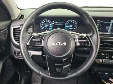 2024 Kia Seltos с пробегом 28 541 км