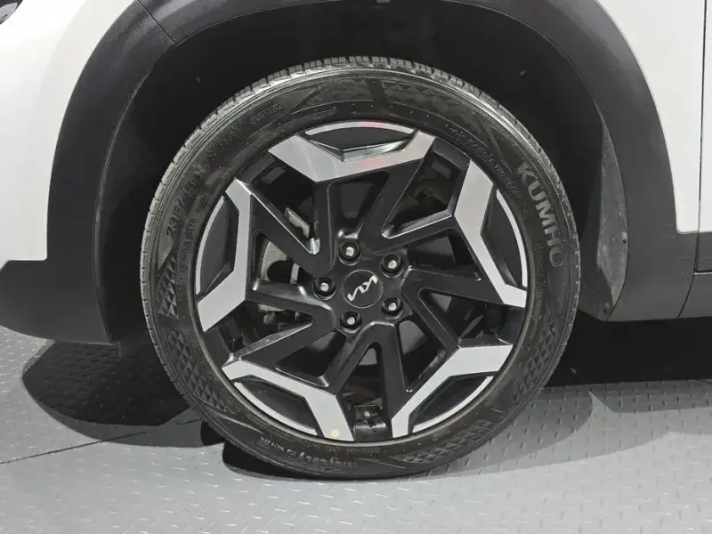 2025 Kia Seltos с пробегом 12 423 км