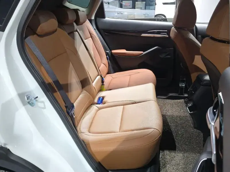 2025 Kia Seltos с пробегом 12 423 км