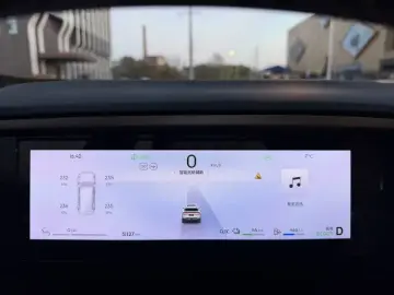 2024 Geely Galaxy L7 с пробегом 31 000 км