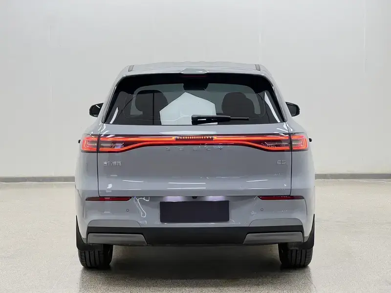 2026 Geely Galaxy E5 с пробегом 6 900 км