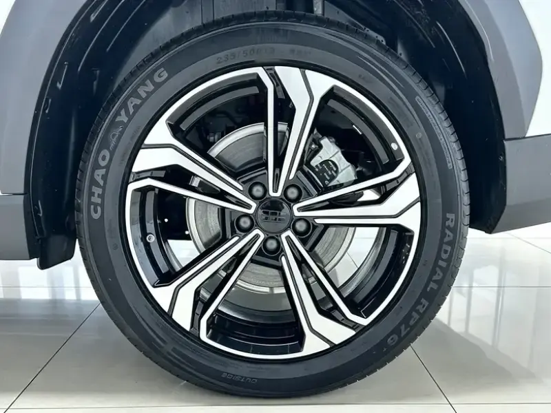 2025 Geely Galaxy L7 с пробегом 6 800 км