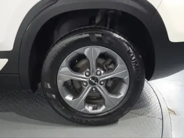 2024 Kia Seltos с пробегом 34 373 км
