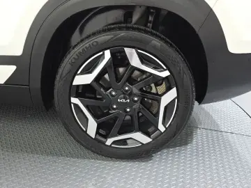 2023 Kia Seltos с пробегом 21 059 км