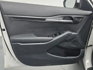 2023 Kia Seltos с пробегом 77 637 км