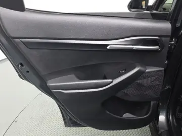 2023 Kia Seltos с пробегом 34 715 км