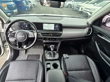 2023 Kia Seltos с пробегом 82 057 км