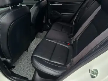 2023 Kia Seltos с пробегом 82 057 км