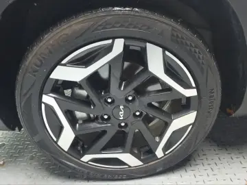 2023 Kia Seltos с пробегом 51 479 км
