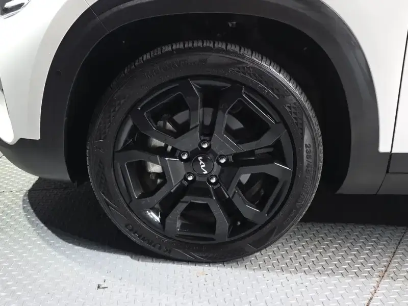 2023 Kia Seltos с пробегом 43 026 км