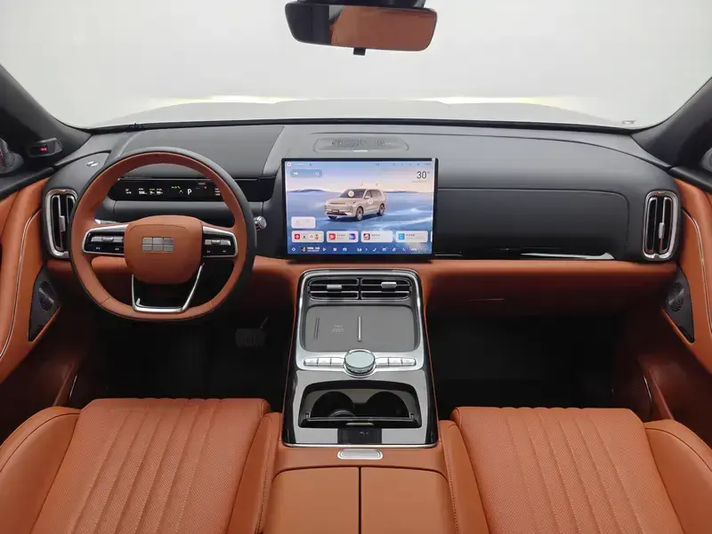2025 Geely Galaxy M9 с пробегом 16 600 км
