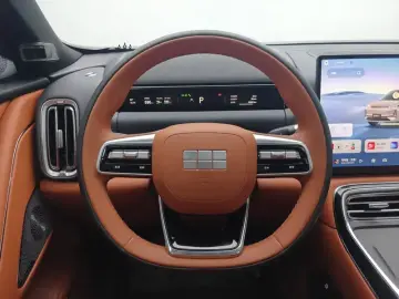 2025 Geely Galaxy M9 с пробегом 16 600 км