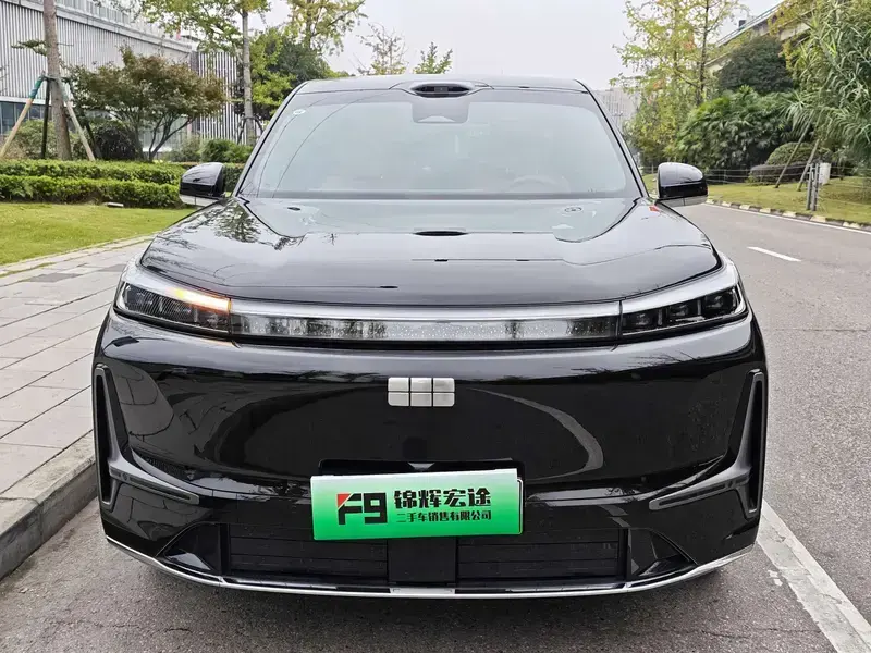 2025 Geely Galaxy M9 с пробегом 10 500 км