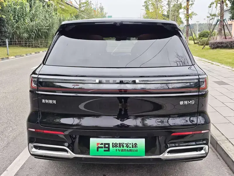 2025 Geely Galaxy M9 с пробегом 10 500 км