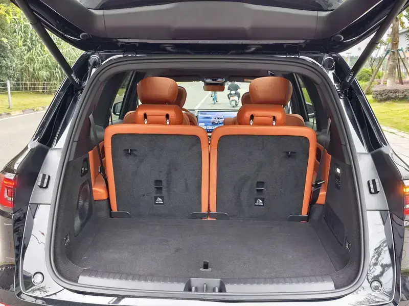 2025 Geely Galaxy M9 с пробегом 10 500 км