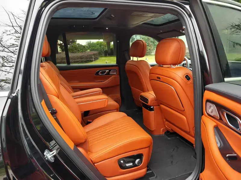 2025 Geely Galaxy M9 с пробегом 10 500 км