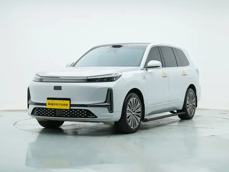 2025 Geely Galaxy M9 с пробегом 29 200 км