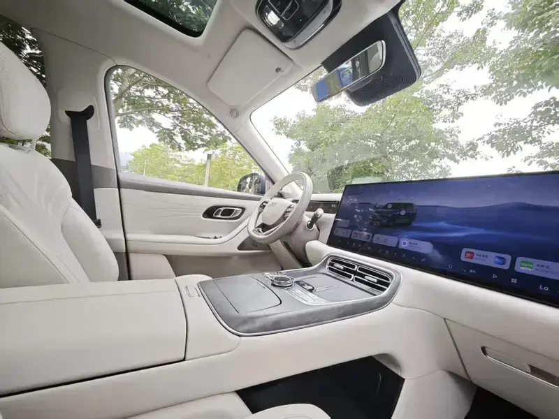 2025 Geely Galaxy M9 с пробегом 1 700 км