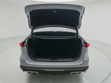 2023 Geely Galaxy L6 с пробегом 12 800 км