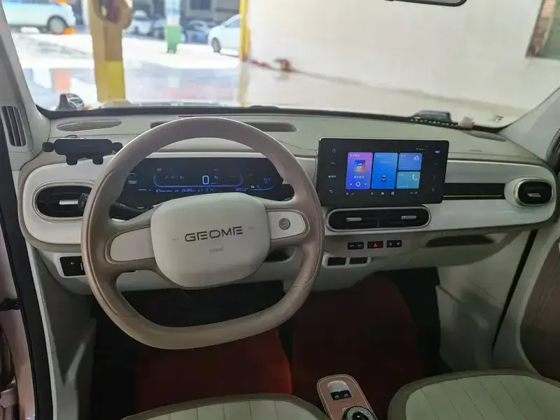 2025 Geely Panda с пробегом 26 000 км