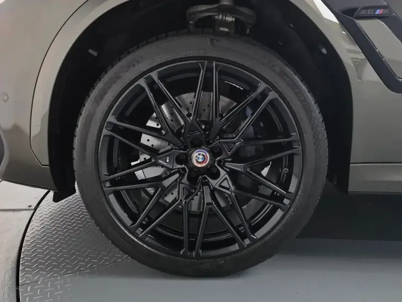 2023 BMW X6 M с пробегом 40 601 км