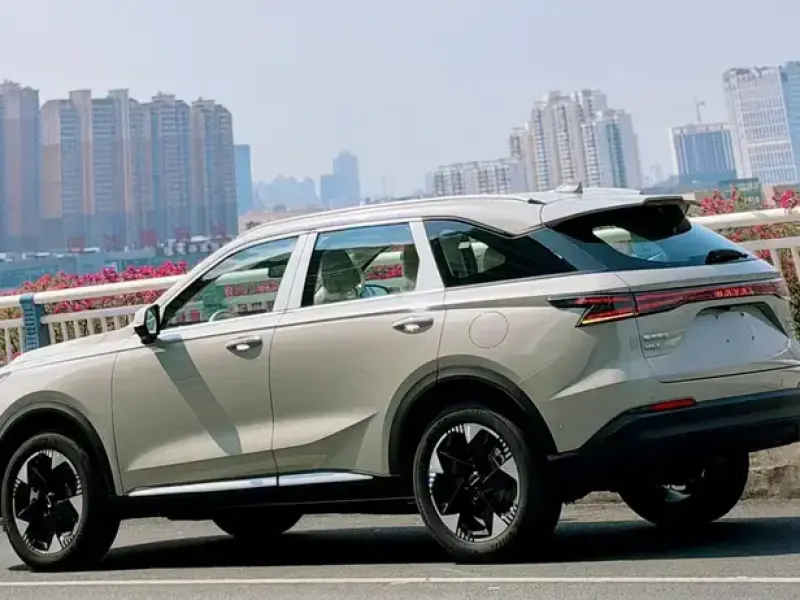 2025 Haval Xiaolong Max с пробегом 100 км