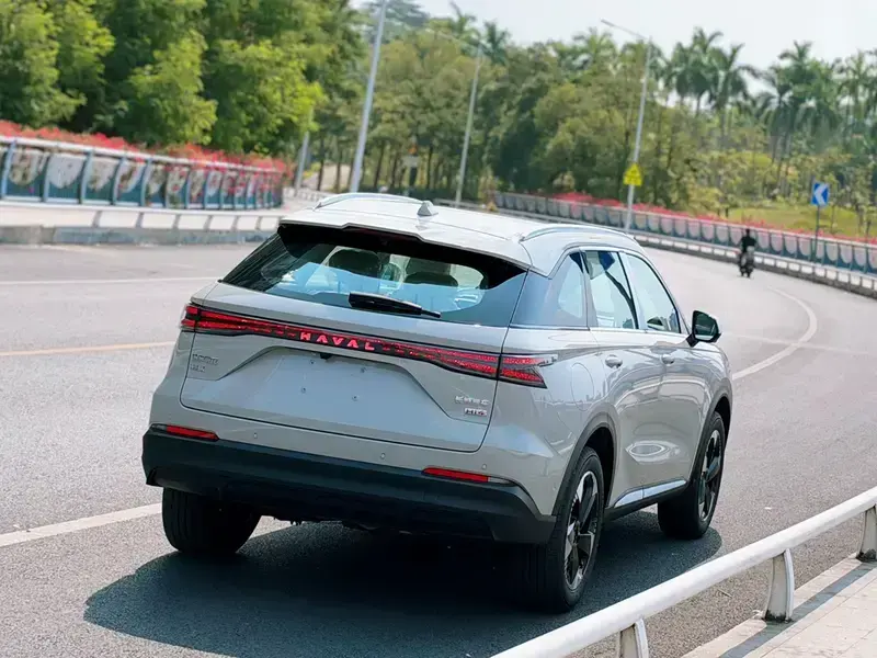 2025 Haval Xiaolong Max с пробегом 100 км