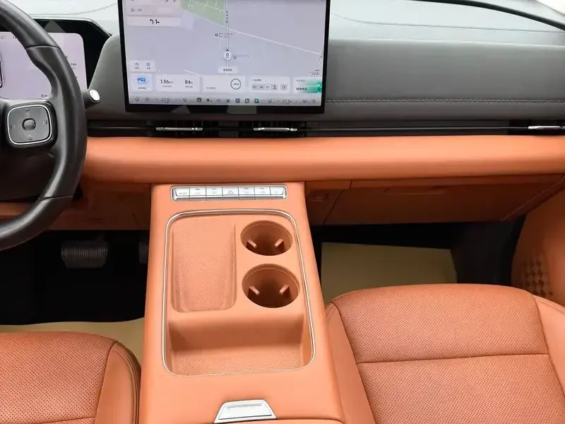 2025 Haval Xiaolong Max с пробегом 11 000 км