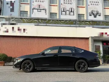 2025 Honda Accord с пробегом 5 000 км