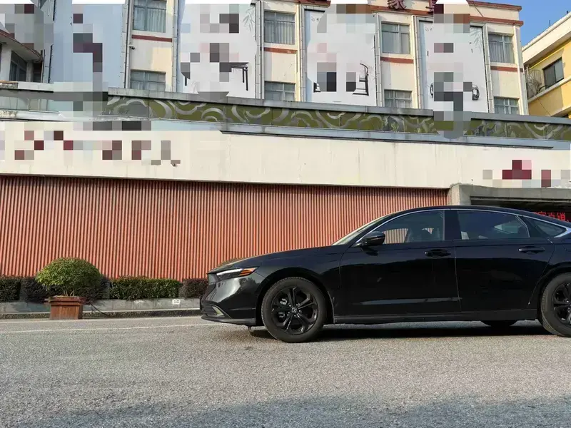 2025 Honda Accord с пробегом 5 000 км