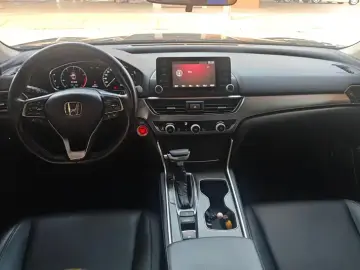 2021 Honda Accord с пробегом 82 000 км