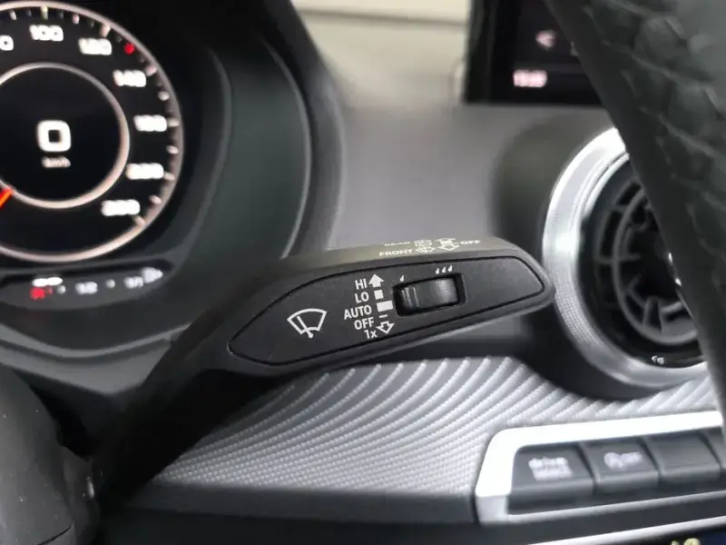 2023 Audi Q2 с пробегом 79 922 км