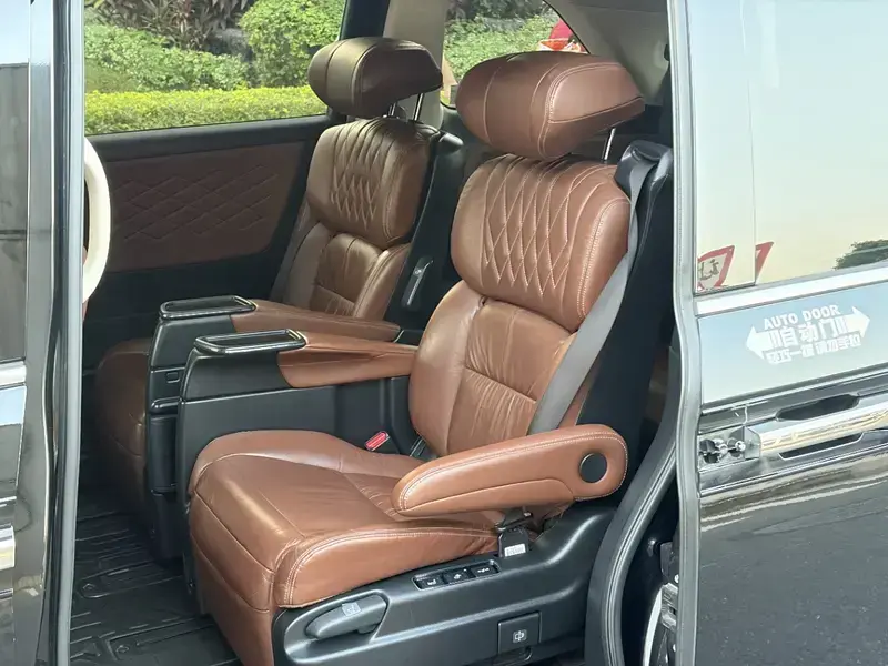 2019 Honda Elysion с пробегом 145 000 км