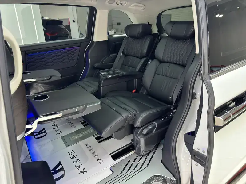 2022 Honda Elysion с пробегом 19 000 км