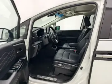 2022 Honda Elysion с пробегом 35 400 км