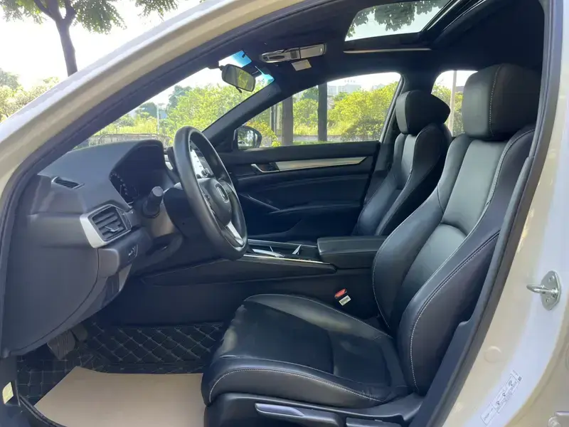 2022 Honda Inspire с пробегом 52 000 км