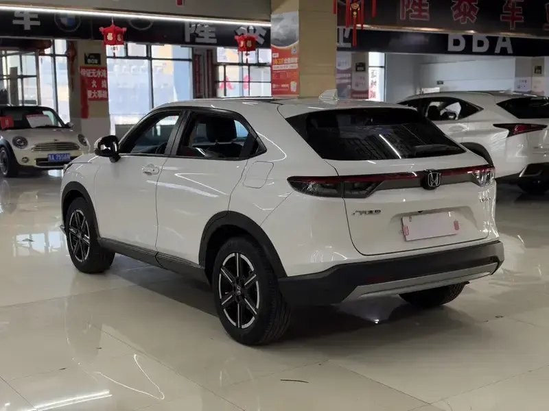 2023 Honda Vezel с пробегом 25 000 км