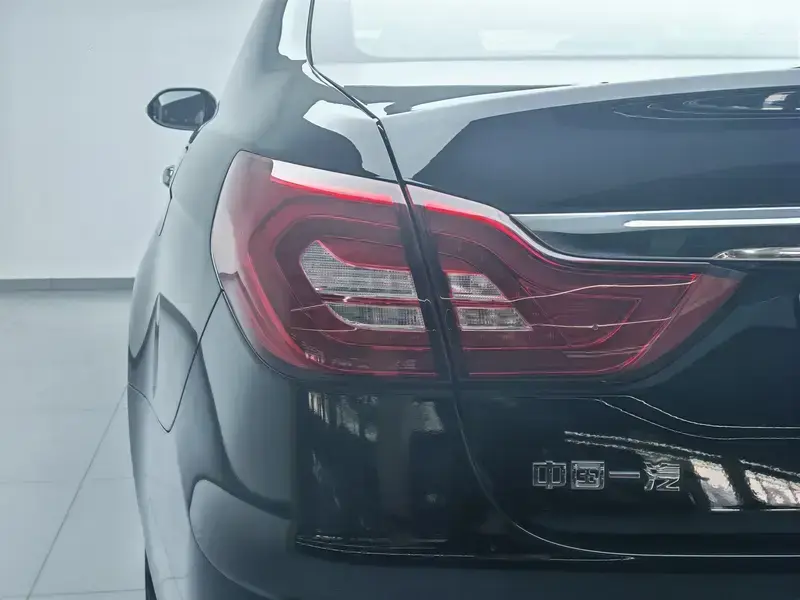 2019 Hongqi H7 с пробегом 48 200 км