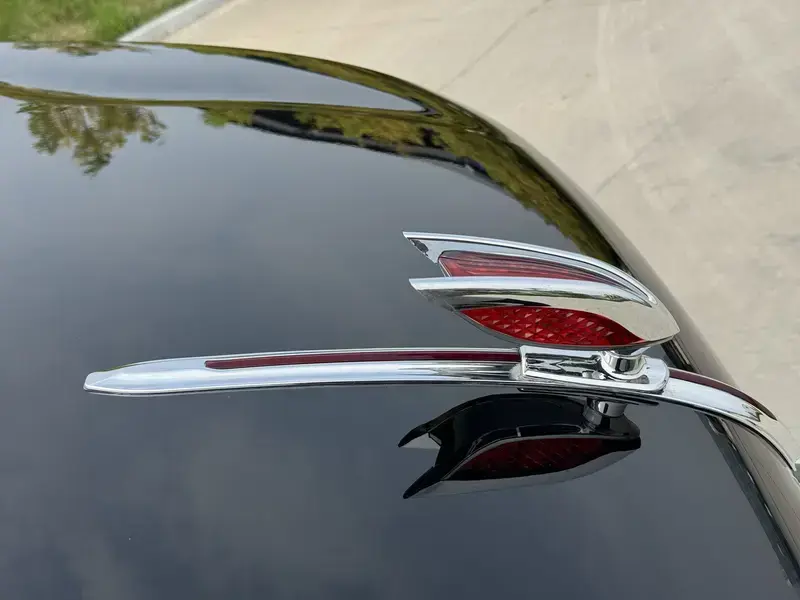 2022 Hongqi HQ9 с пробегом 18 400 км
