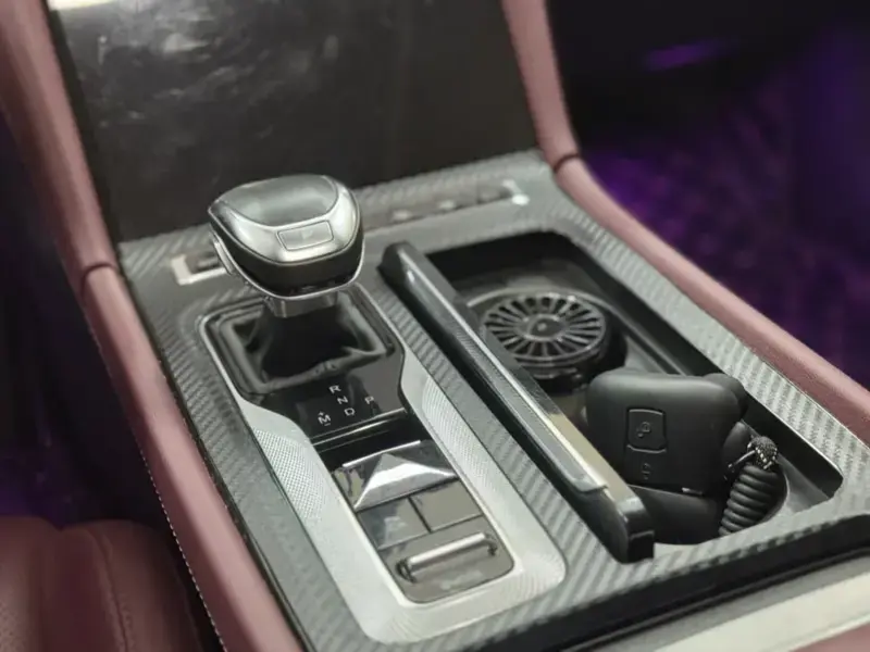 2023 Hongqi H5 с пробегом 57 000 км