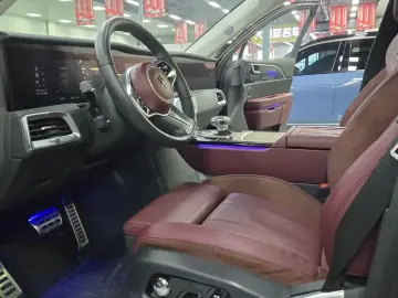 2020 Hongqi E-HS9 с пробегом 19 000 км